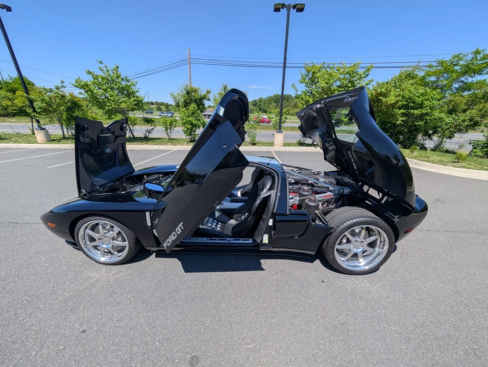 2006 Ford GT 1st Gen - Image 23 of 31