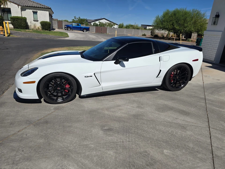 2010 Chevrolet Corvette C6 Z06 - Image 3 of 31