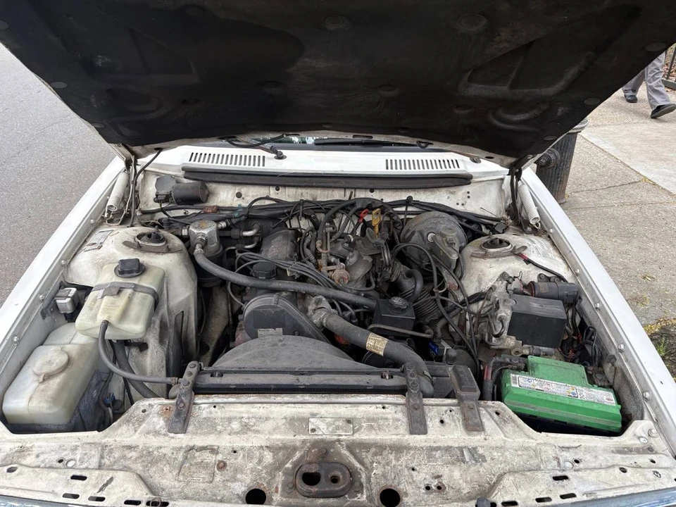 1993 Volvo 245 - Image 18 of 18