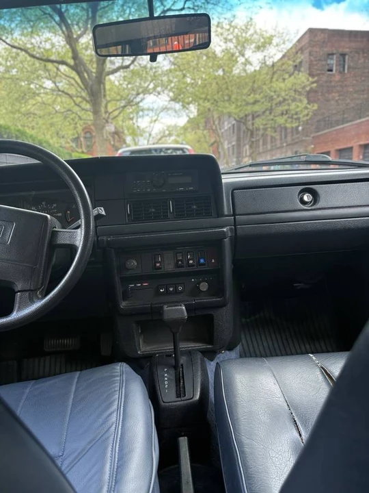 1993 Volvo 245 - Image 9 of 18