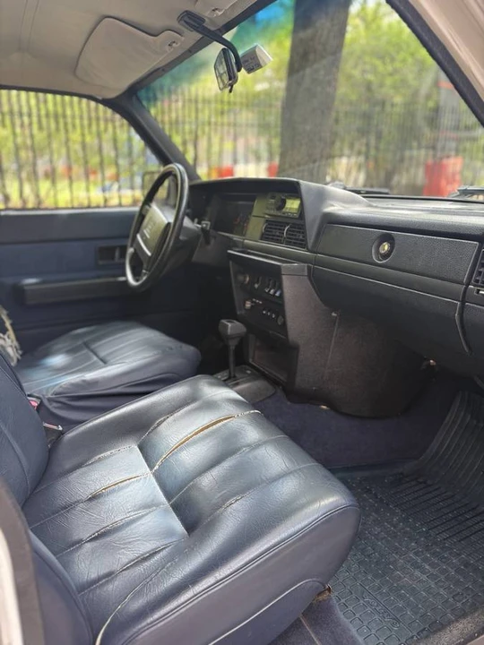 1993 Volvo 245 - Image 11 of 18
