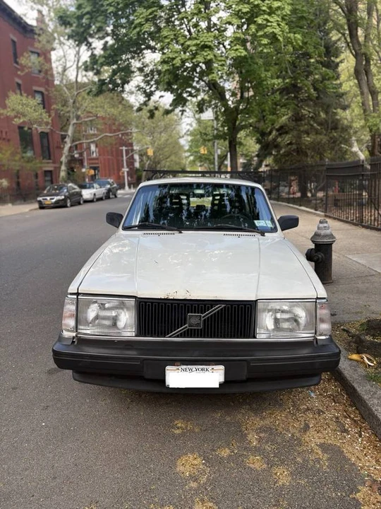 1993 Volvo 245 - Image 2 of 18