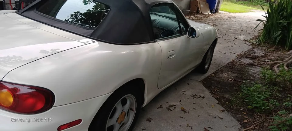 1999 Mazda NB MX-5 Miata - Image 4 of 10