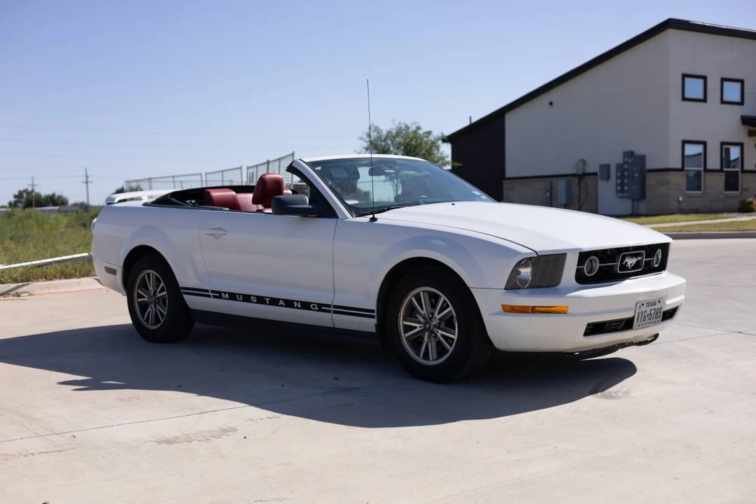 2005 Ford S197 Mustang - Image 11 of 11