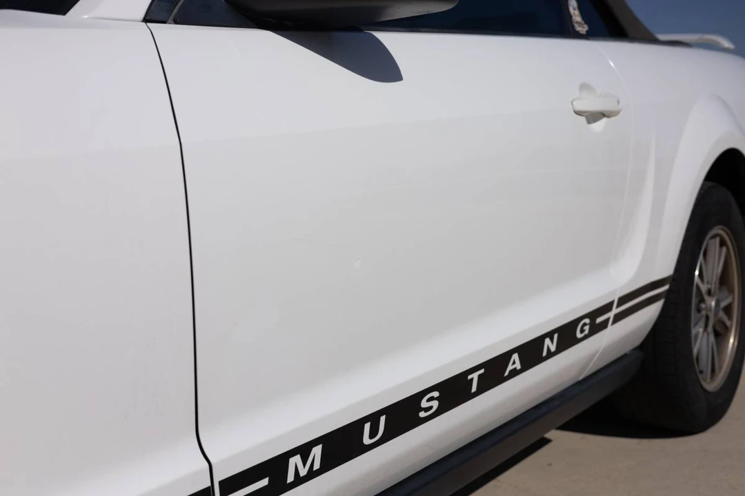 2005 Ford S197 Mustang - Image 5 of 11