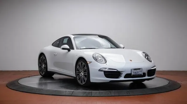 2014 Porsche 911 Carrera 4