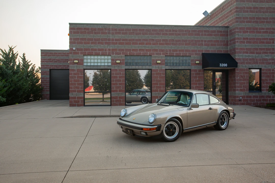 1987 Porsche 911 Carrera 3.2 - Image 4 of 31