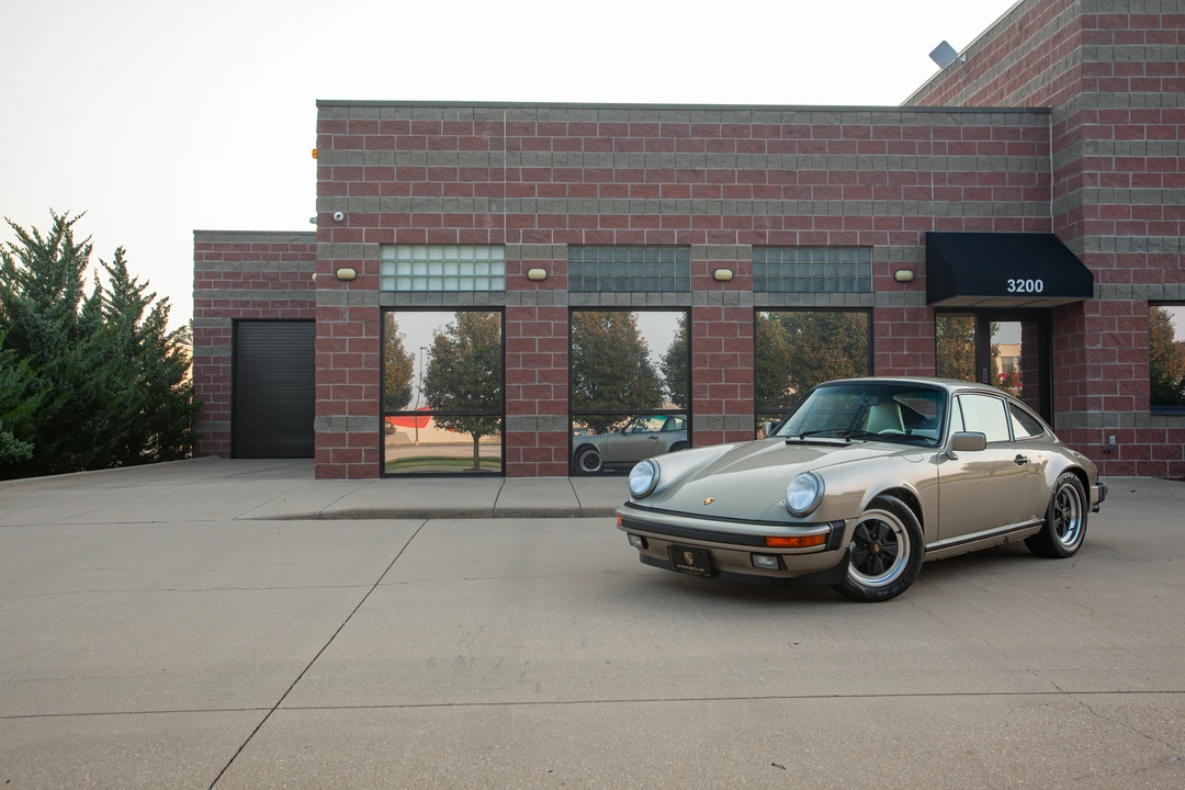 1987 Porsche 911 Carrera 3.2 - Image 5 of 31