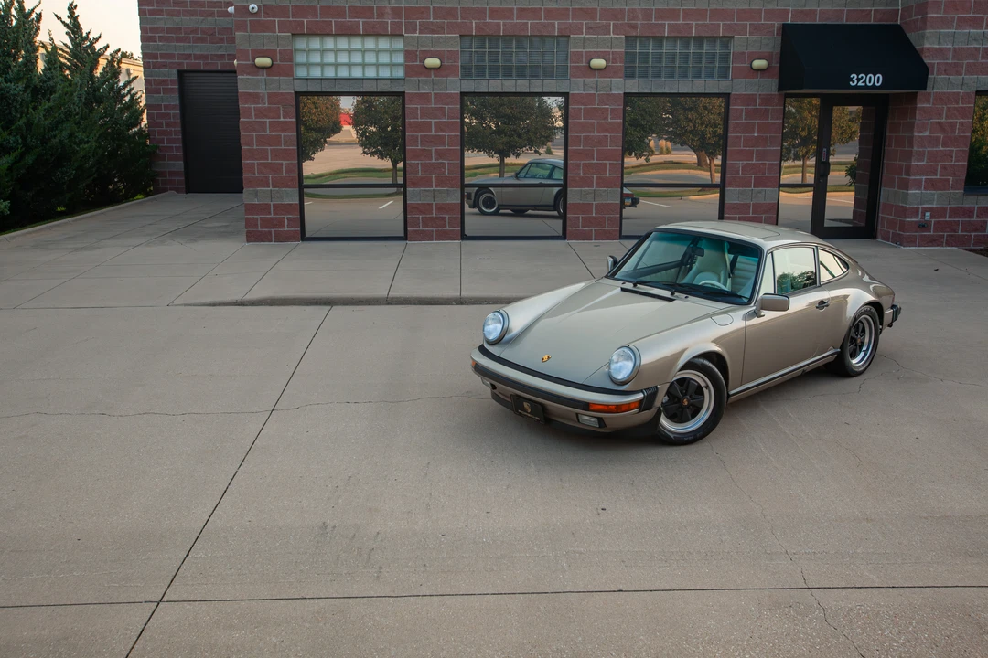 1987 Porsche 911 Carrera 3.2 - Image 6 of 31
