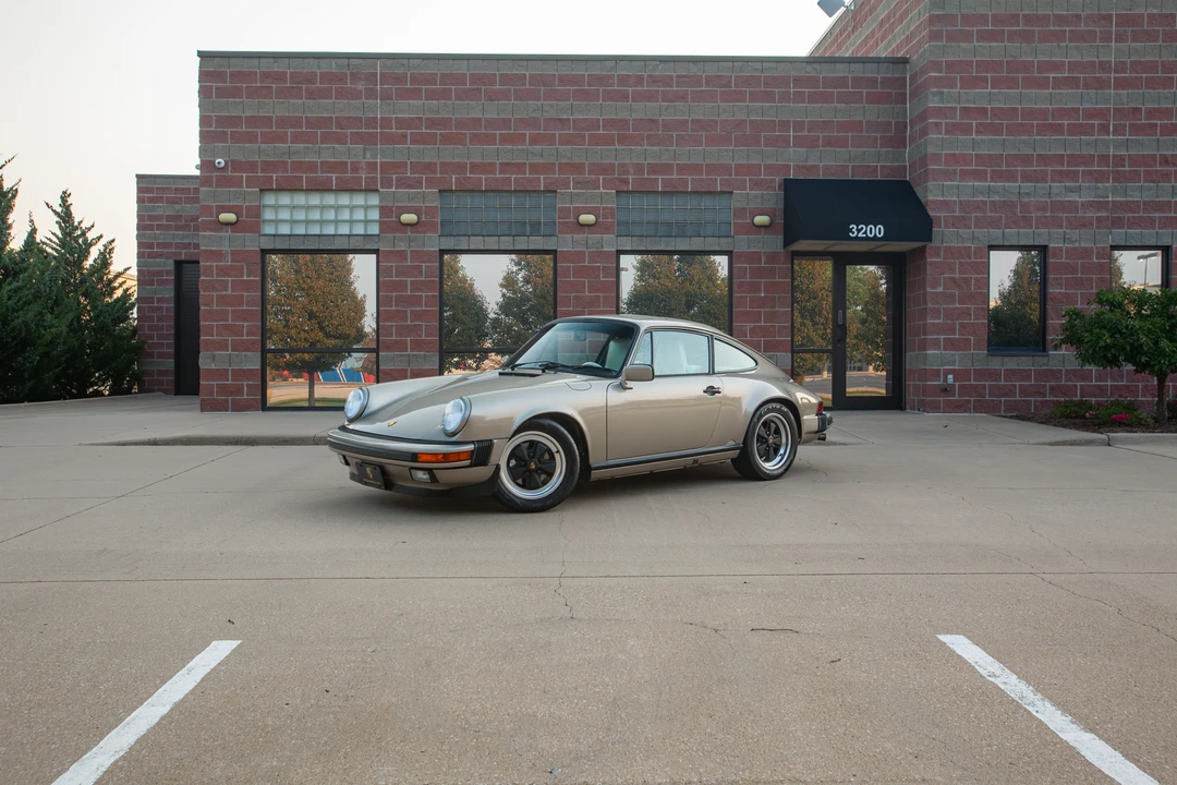 1987 Porsche 911 Carrera 3.2 - Image 3 of 31