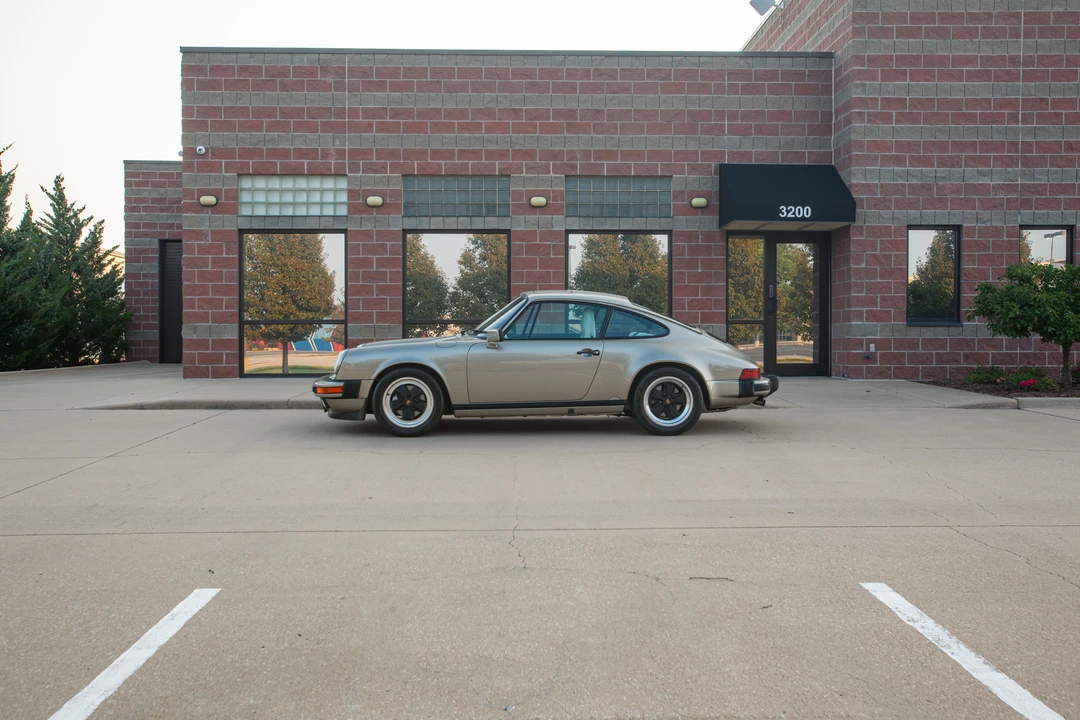 1987 Porsche 911 Carrera 3.2 - Image 13 of 31