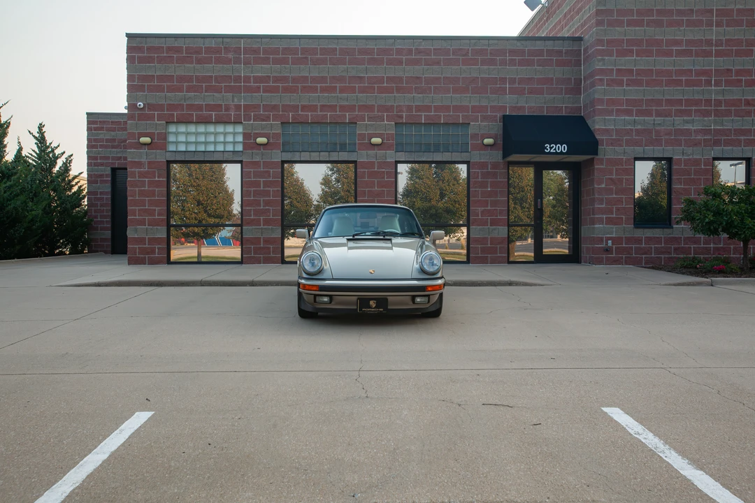 1987 Porsche 911 Carrera 3.2 - Image 7 of 31