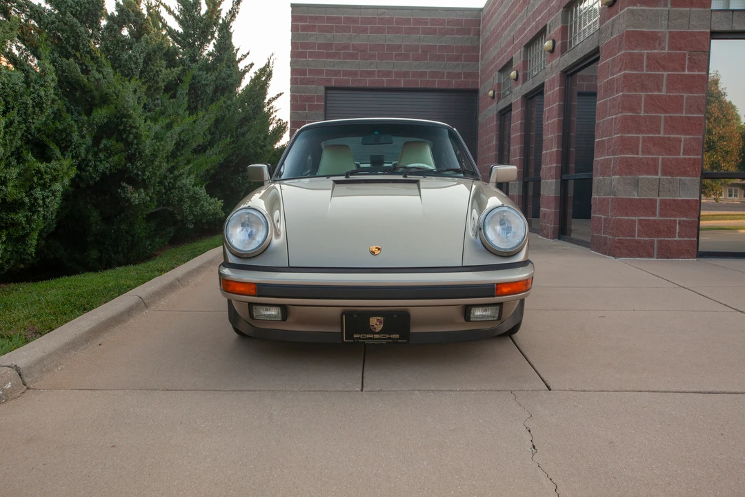 1987 Porsche 911 Carrera 3.2 - Image 16 of 31