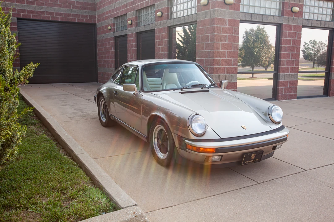 1987 Porsche 911 Carrera 3.2 - Image 18 of 31