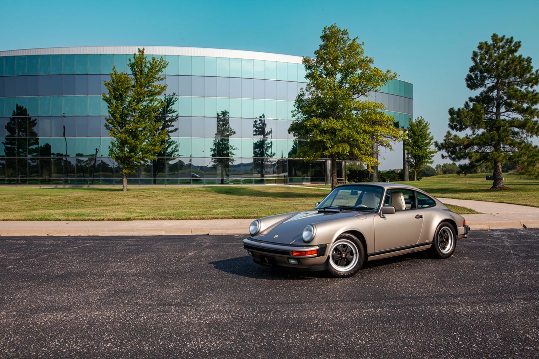 1987 Porsche 911 Carrera 3.2 - Image 25 of 31