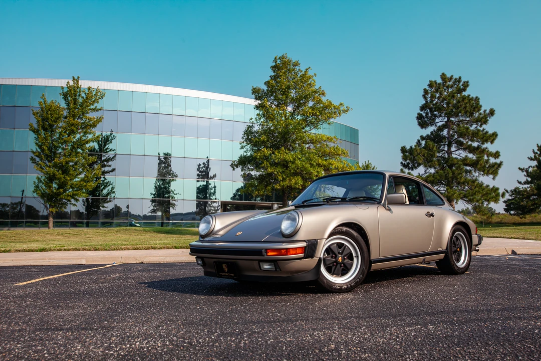 1987 Porsche 911 Carrera 3.2 - Image 26 of 31