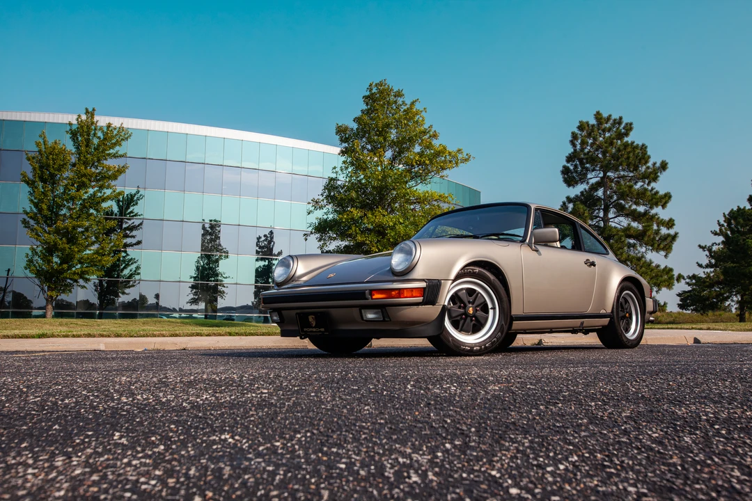 1987 Porsche 911 Carrera 3.2 - Image 27 of 31