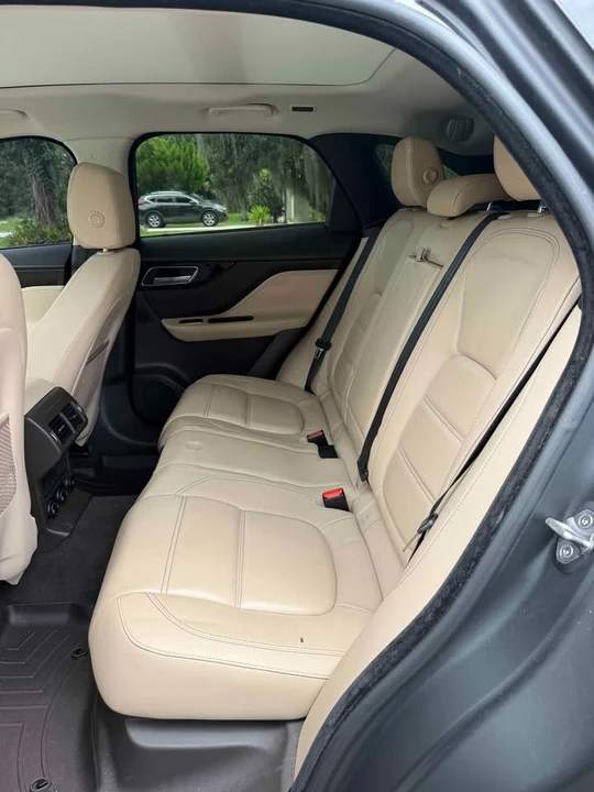 2018 Jaguar F-Pace - Image 7 of 10