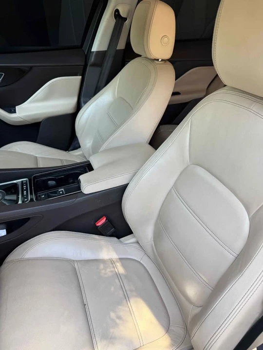 2018 Jaguar F-Pace - Image 10 of 10