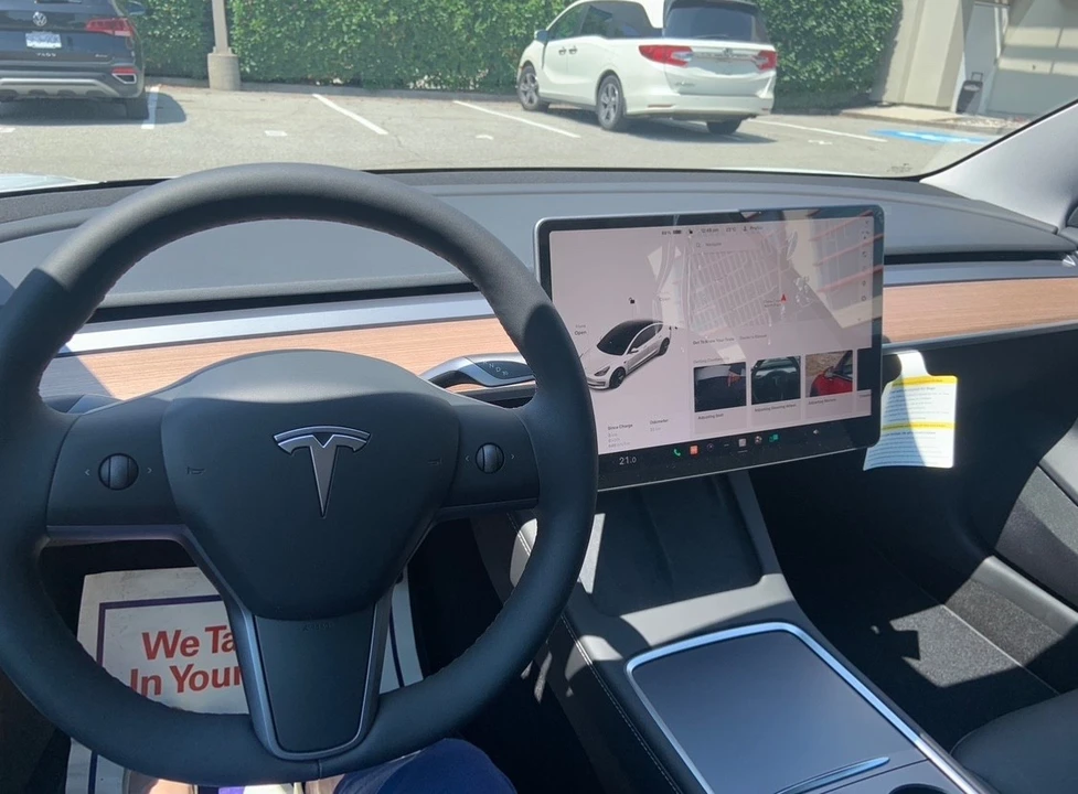 2023 Tesla Model 3 - Image 3 of 3
