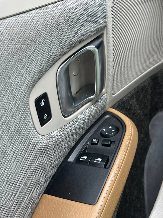2016 BMW i3 - Image 15 of 21