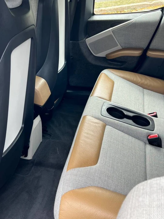 2016 BMW i3 - Image 11 of 21