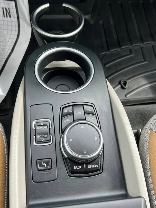2016 BMW i3 - Image 13 of 21