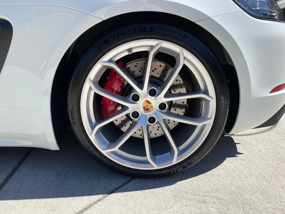 2021 Porsche 718 Boxster Spyder - Image 4 of 9