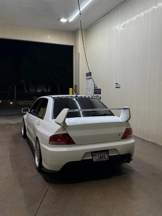 2005 Mitsubishi Lancer Evolution IX 8th Gen - Image 3 of 8