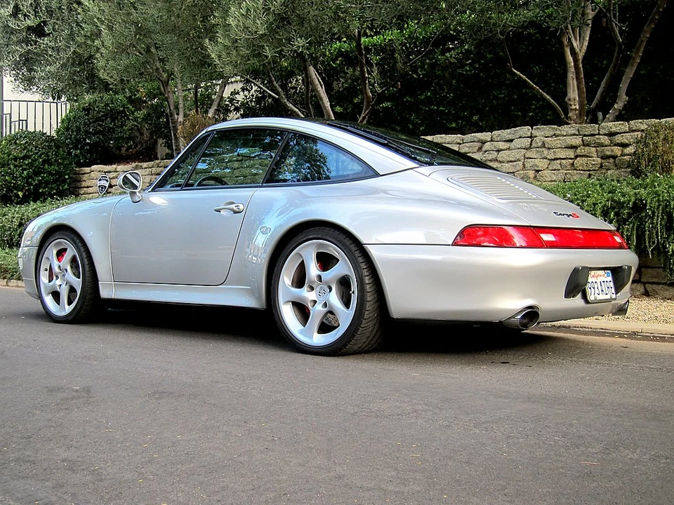 1997 Porsche 993 Carrera - Image 8 of 31