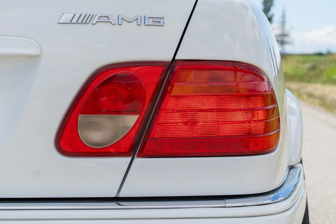 1998 Mercedes-Benz W210 E 36 & E 50 & E 55 & E 60 AMG - Image 24 of 31