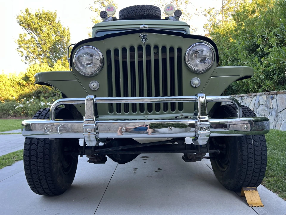 Willys Jeep Wagon - Image 3 of 31