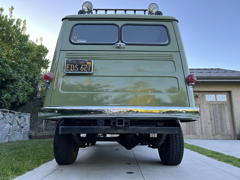Willys Jeep Wagon - Image 7 of 31