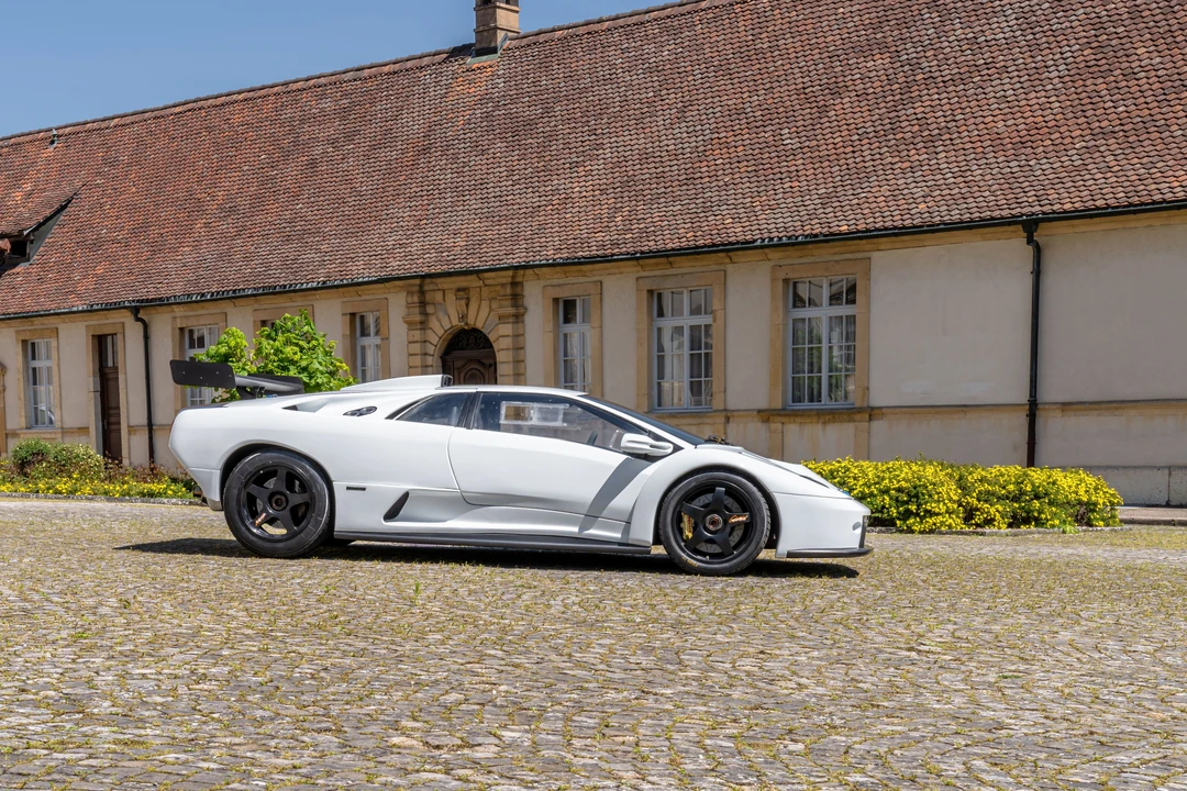 2001 Lamborghini Diablo GTR - Image 2 of 31