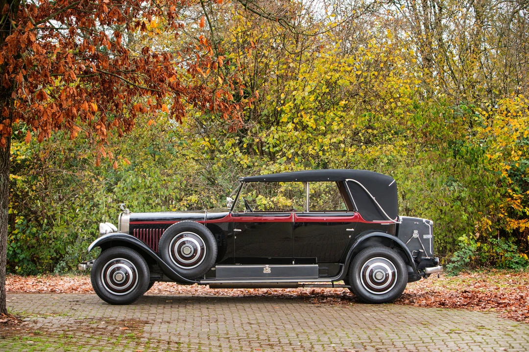 1992 Hispano-Suiza - Image 12 of 31