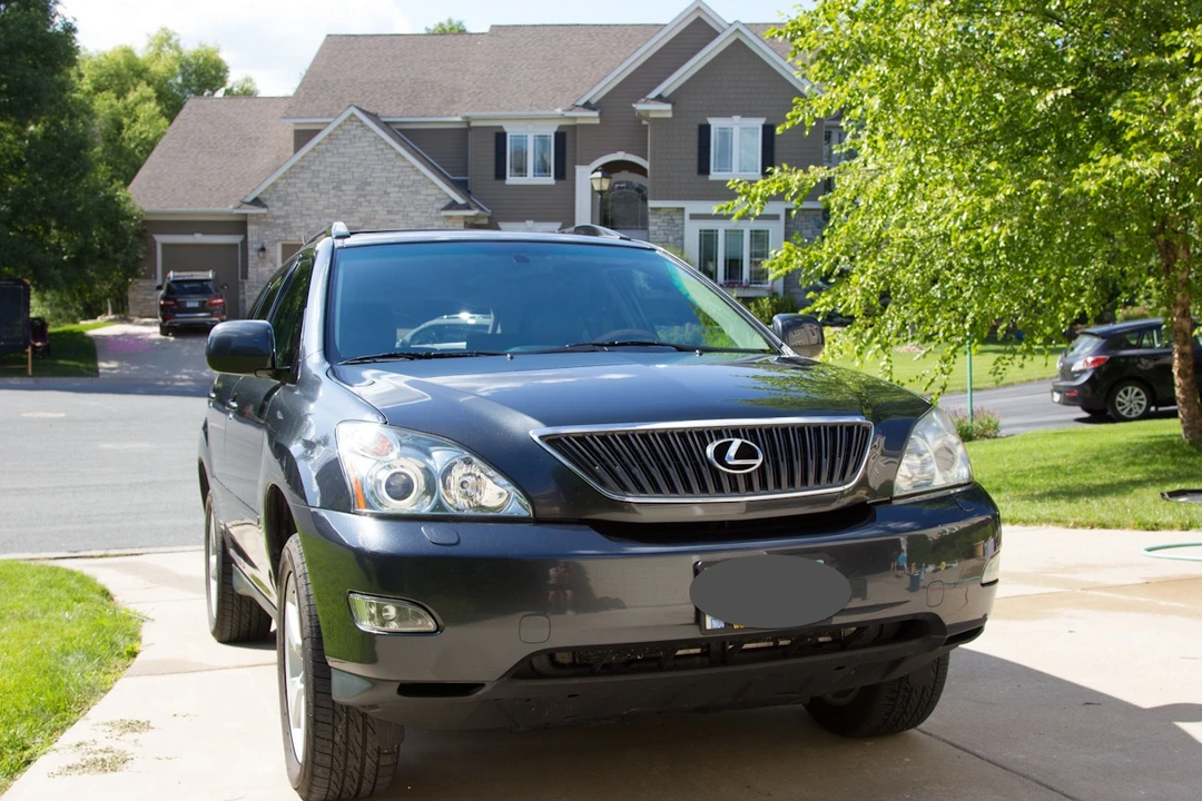 2004 Lexus RX 2nd Gen - Image 2 of 5