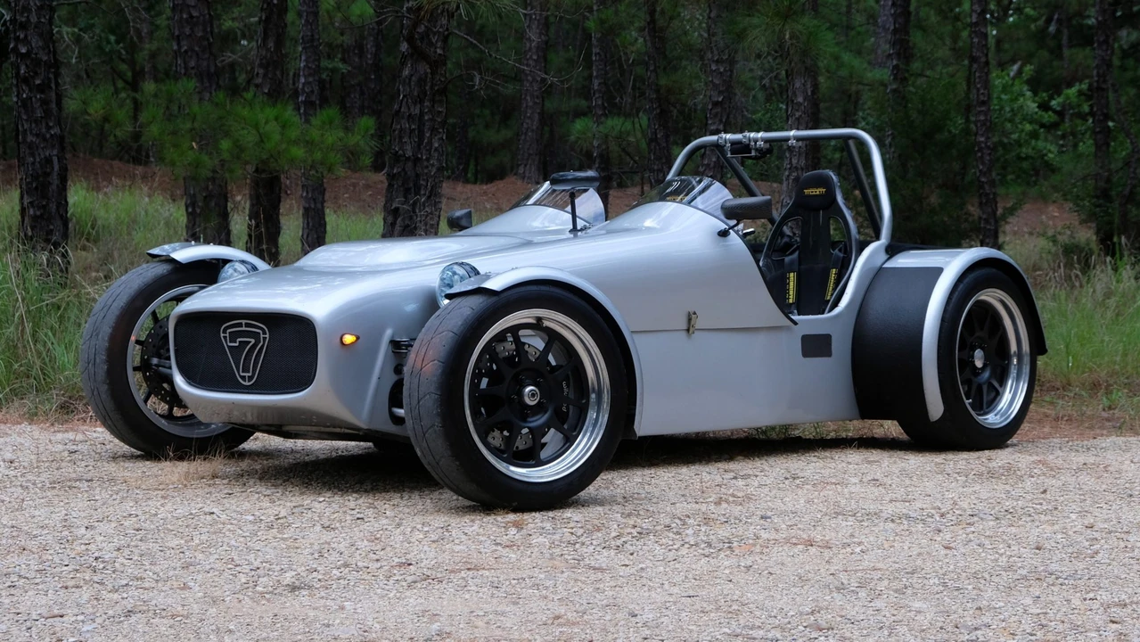 Vehicle image 8 of 31