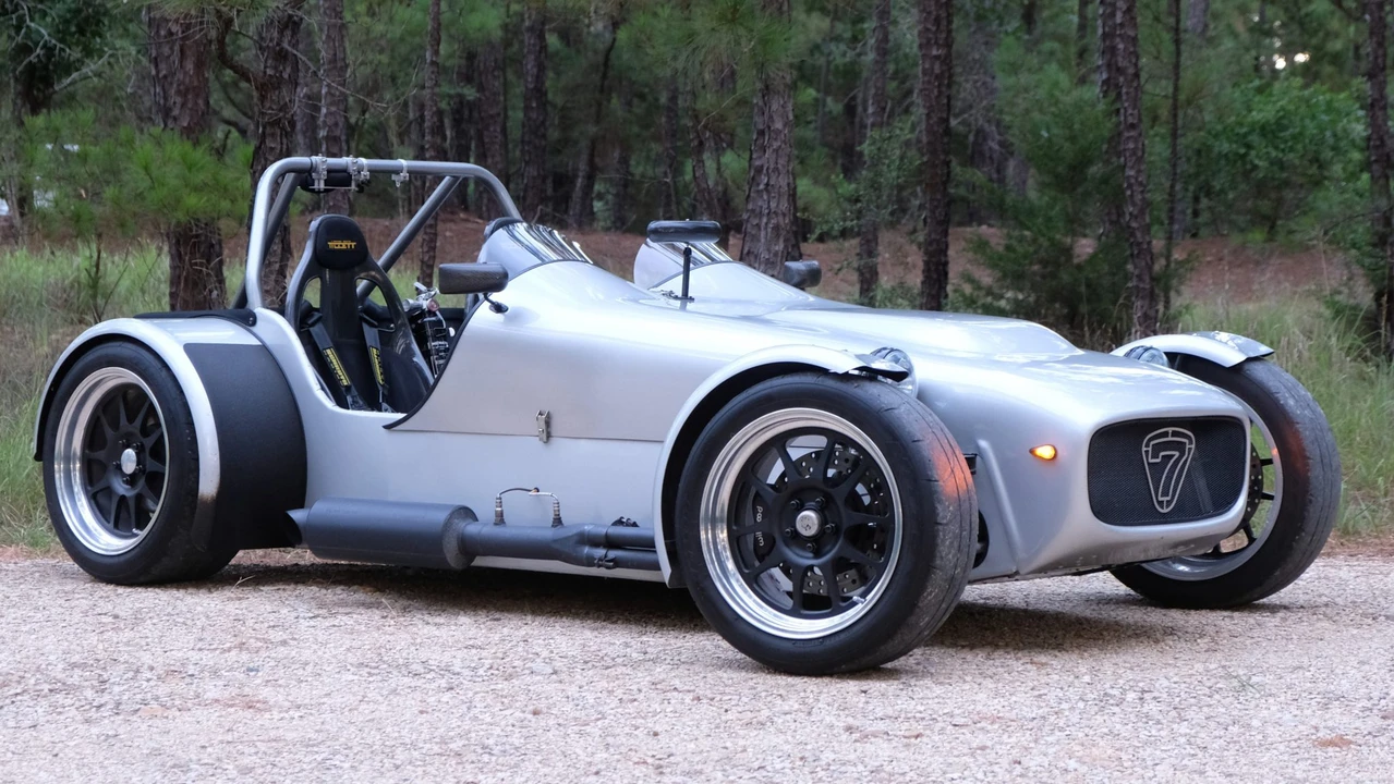 Vehicle image 3 of 31