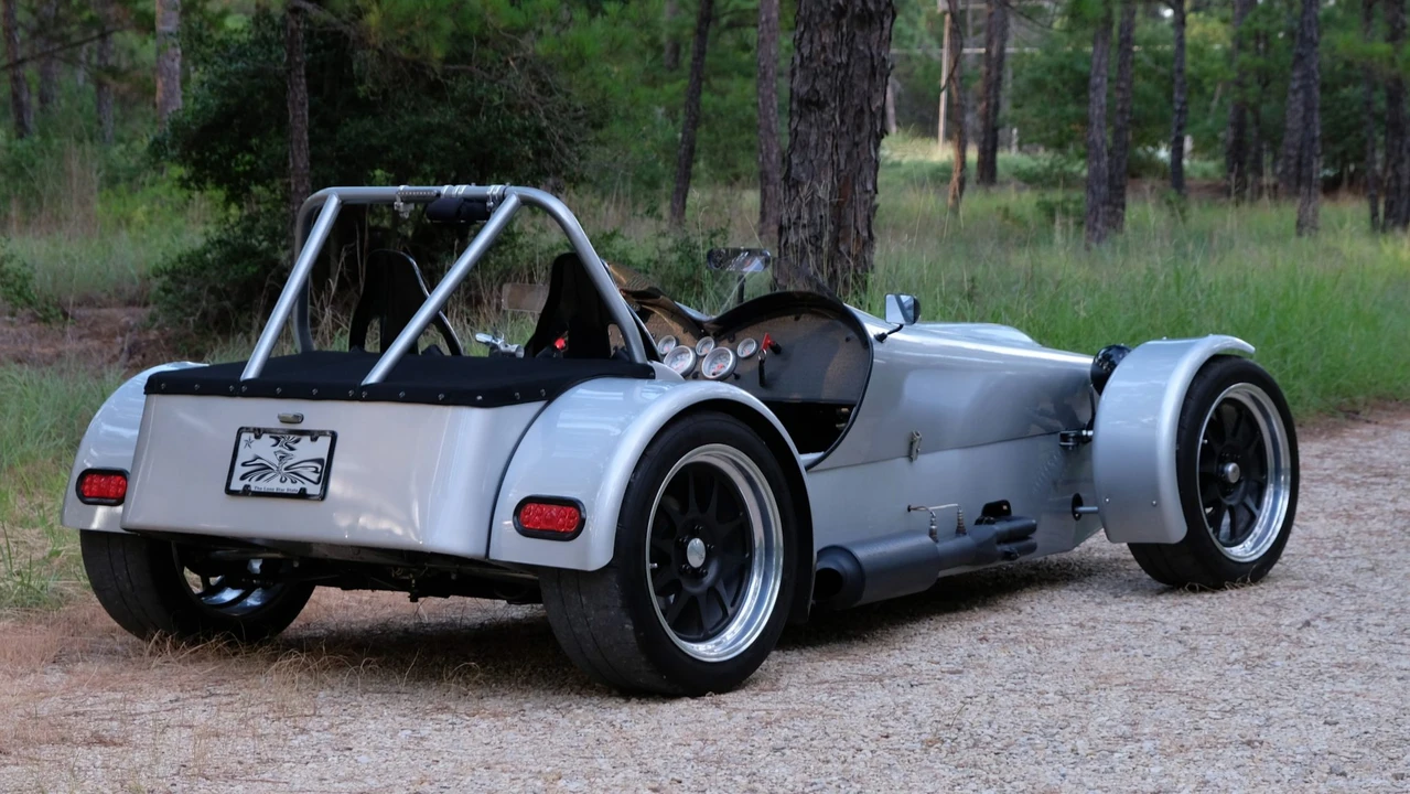 Vehicle image 14 of 31