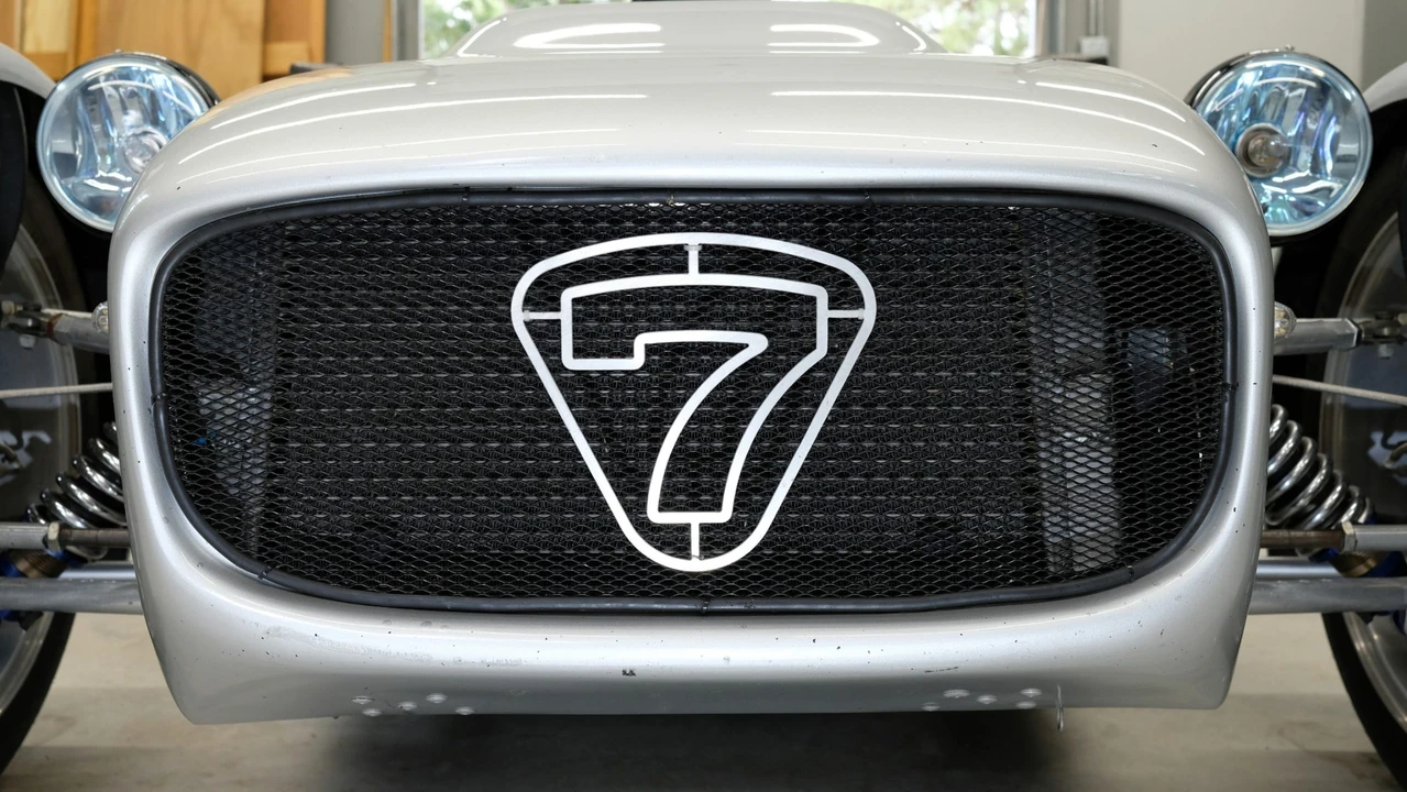 Vehicle image 19 of 31