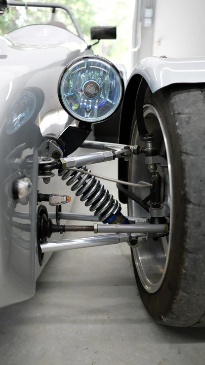 Vehicle image 20 of 31