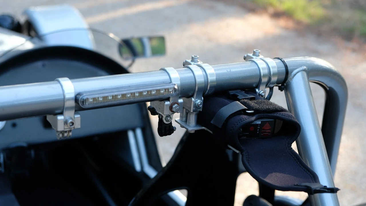 Vehicle image 16 of 31