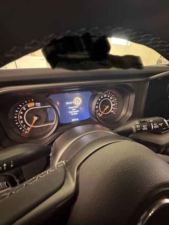 2025 Jeep JL Wrangler - Image 4 of 5