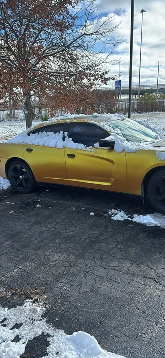 2011 Dodge Charger 7th Gen - Image 2 of 3