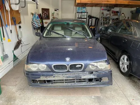 2001 BMW 530i