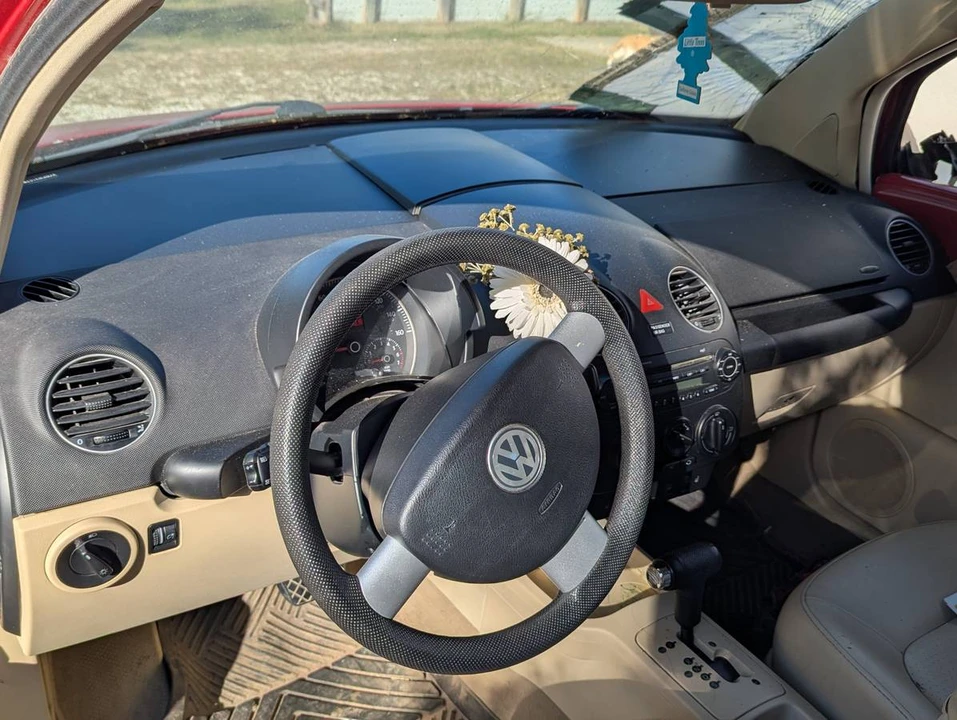 2008 Volkswagen New Beetle - Image 3 of 4