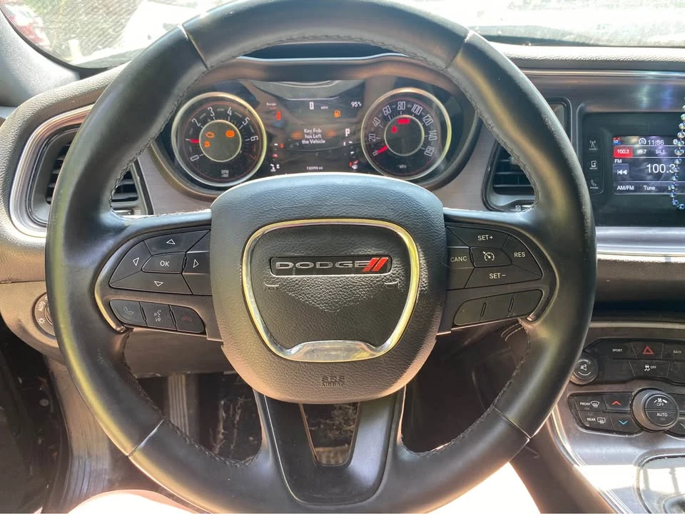 2015 Dodge Challenger - Image 8 of 10