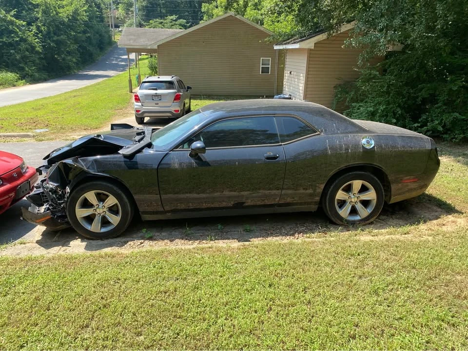 2015 Dodge Challenger - Image 2 of 10