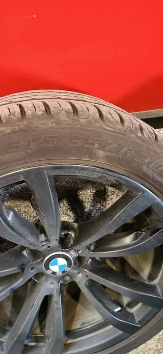 2015 Parts & Memorabilia Other Wheels - Image 2 of 4