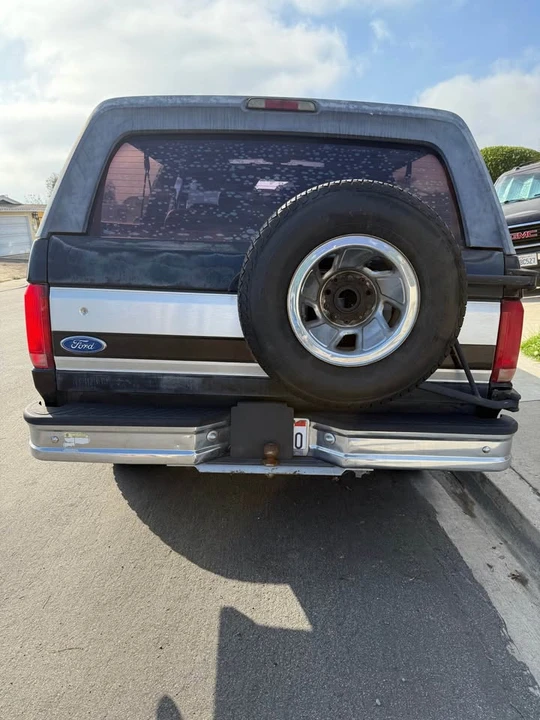 1996 Ford Bronco 5th Gen - Image 2 of 8